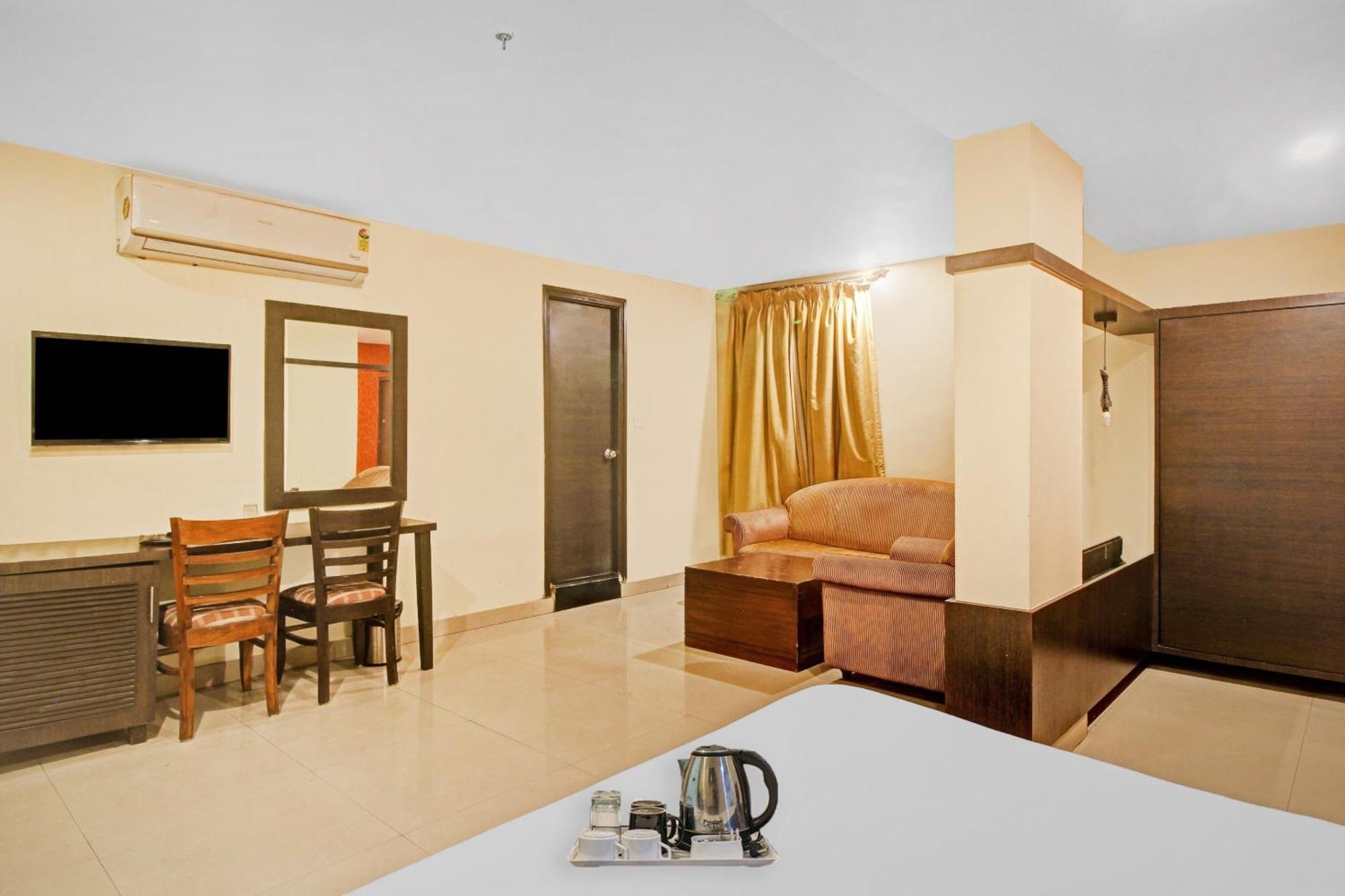 Townhouse The Grand Plaza Otel Haydarabad Dış mekan fotoğraf